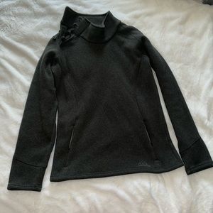 Cabela’s size medium gray sweater with button side collar